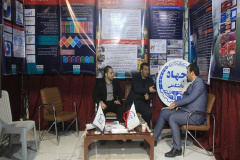 بازدید استاندار خراسان شمالی از غرفه جهاددانشگاهی خراسان شمالی در نمایشگاه هفته پژوهش