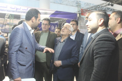بازدید استاندار خراسان شمالی از غرفه جهاددانشگاهی خراسان شمالی در نمایشگاه هفته پژوهش
